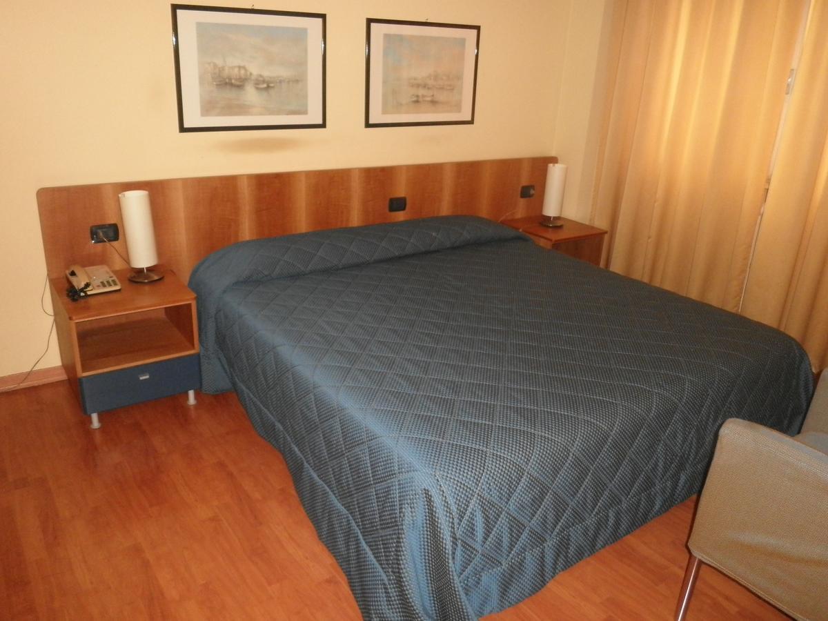 Hotel Selide Desio Exteriér fotografie
