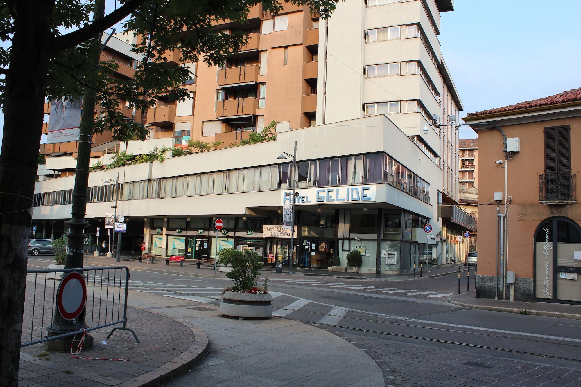 Hotel Selide Desio Exteriér fotografie